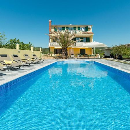 Crowonder Sun&Fun Holiday House With Large Swimming Pool, Playroom And Garden Bibinje Εξωτερικό φωτογραφία