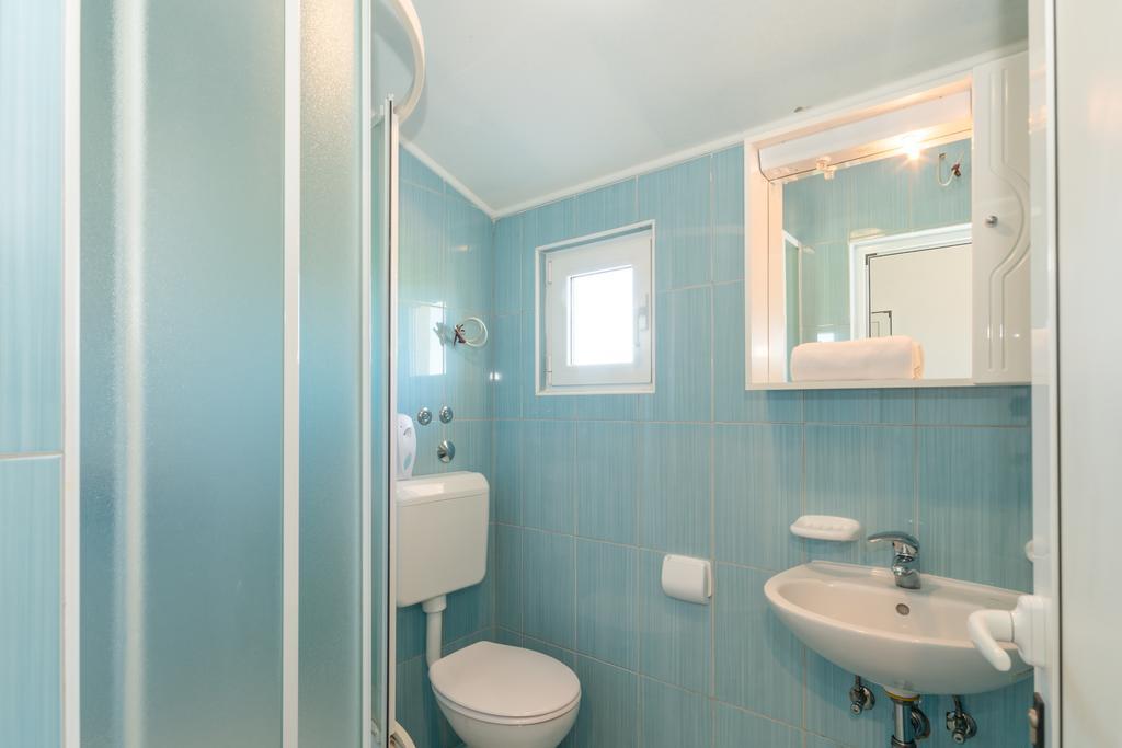 Crowonder Sun&Fun Holiday House With Large Swimming Pool, Playroom And Garden Bibinje Εξωτερικό φωτογραφία