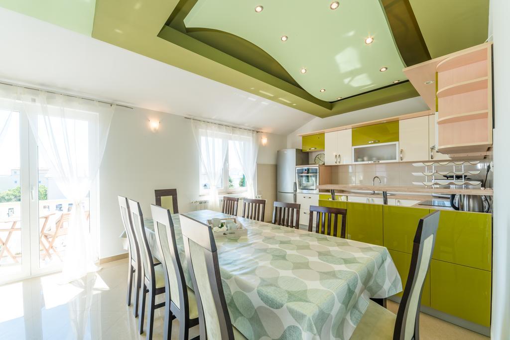 Crowonder Sun&Fun Holiday House With Large Swimming Pool, Playroom And Garden Bibinje Εξωτερικό φωτογραφία