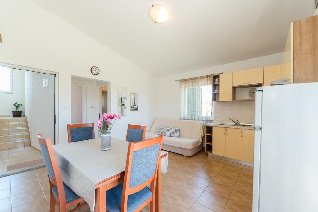 Crowonder Sun&Fun Holiday House With Large Swimming Pool, Playroom And Garden Bibinje Εξωτερικό φωτογραφία