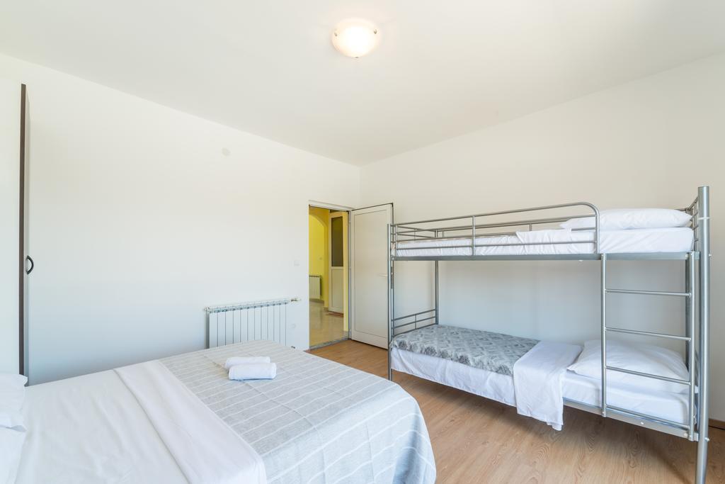 Crowonder Sun&Fun Holiday House With Large Swimming Pool, Playroom And Garden Bibinje Εξωτερικό φωτογραφία